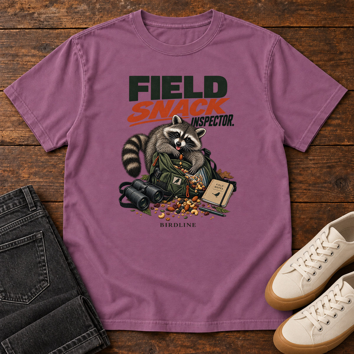 Field Snack Inspector Raccoon T-Shirt in Berry