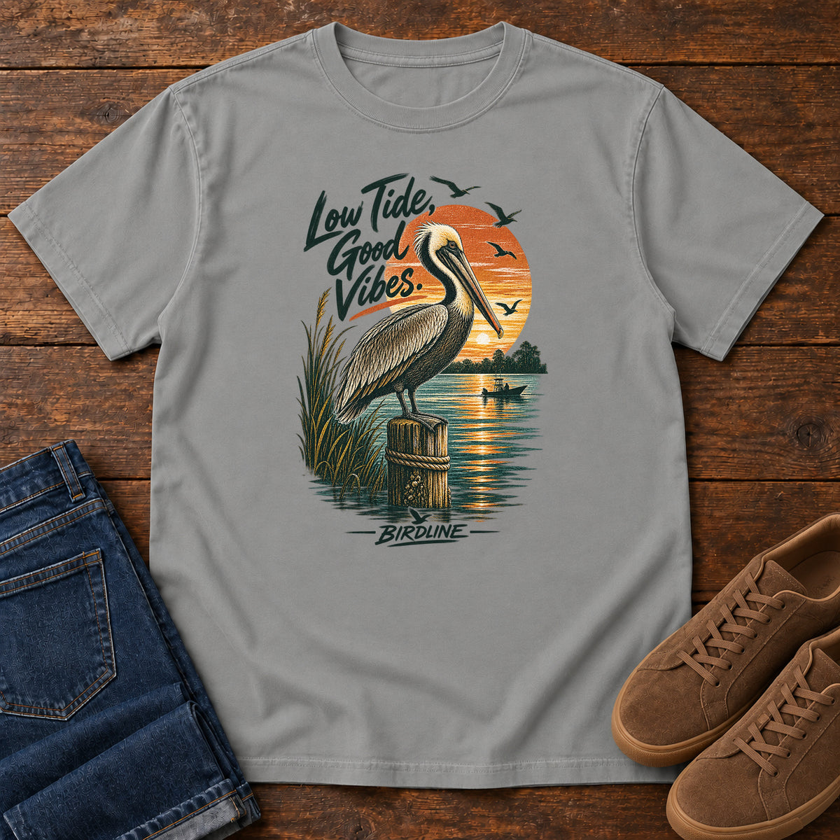 Low Tide Good Vibes Pelican T-Shirt in Grey