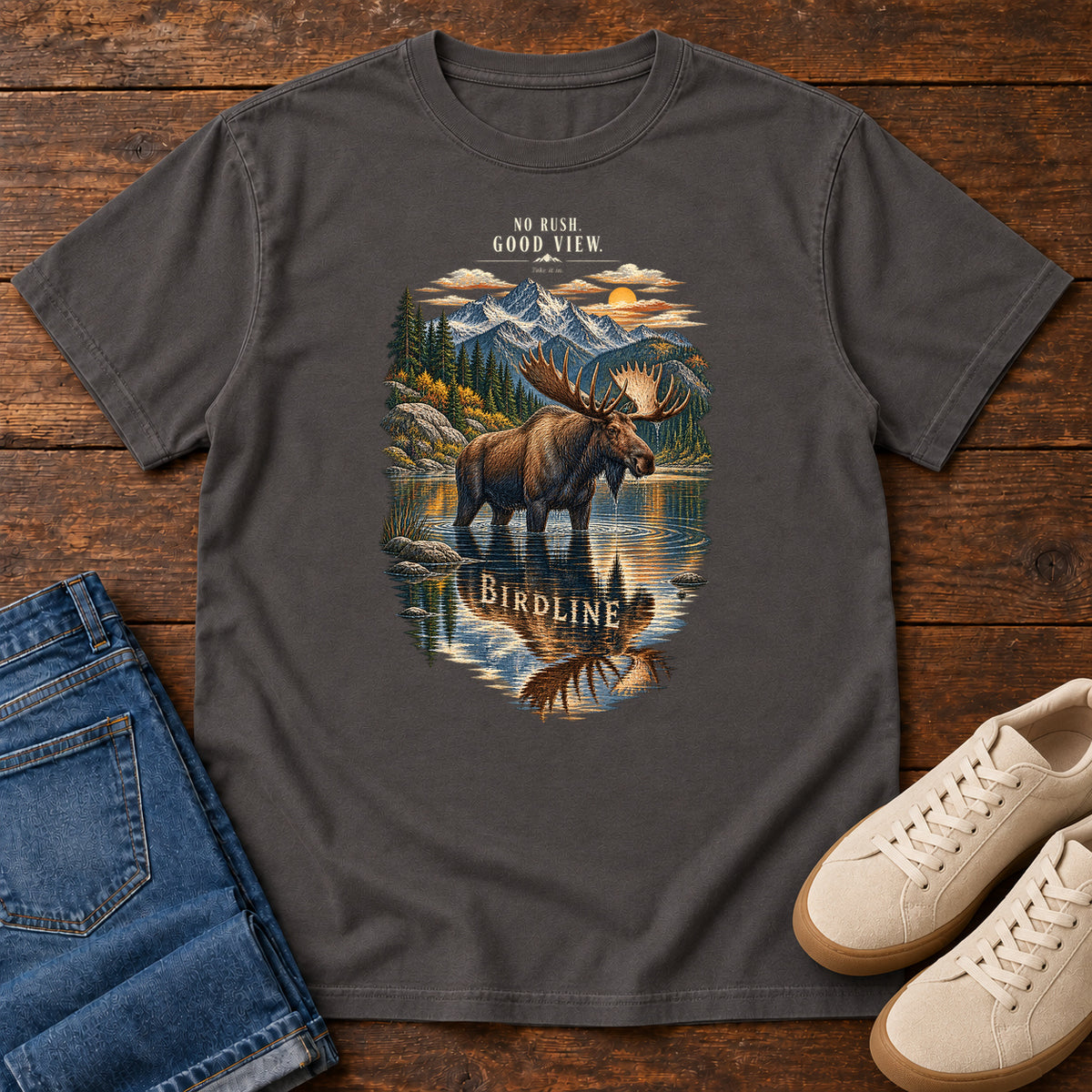 No Rush Good View Moose T-Shirt in Graphite