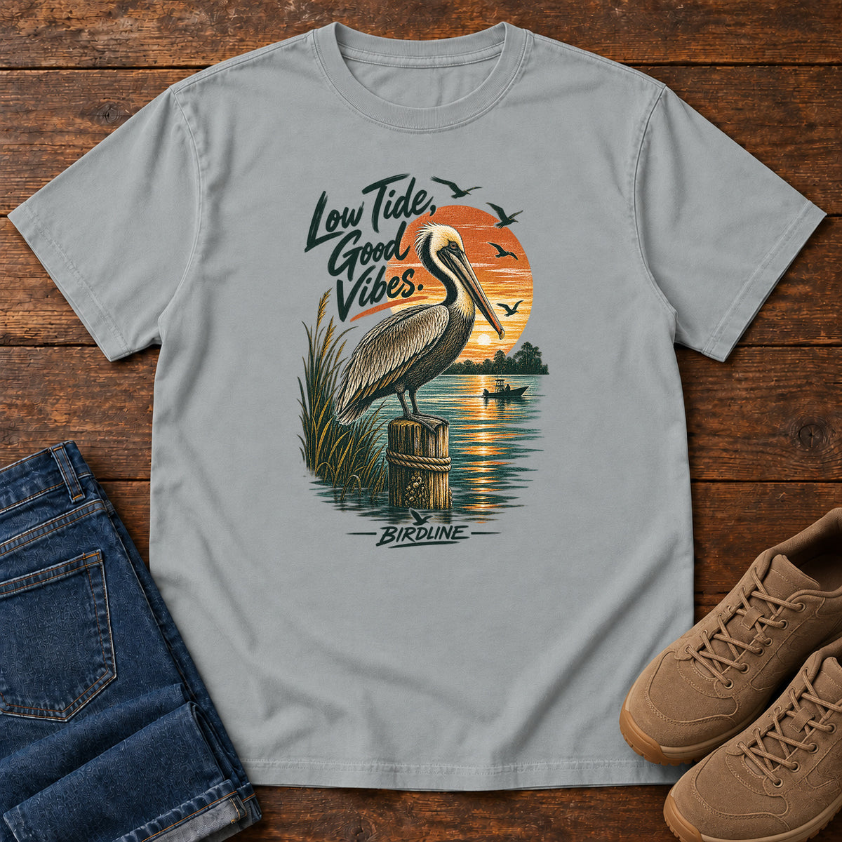 Low Tide Good Vibes Pelican T-Shirt in Granite