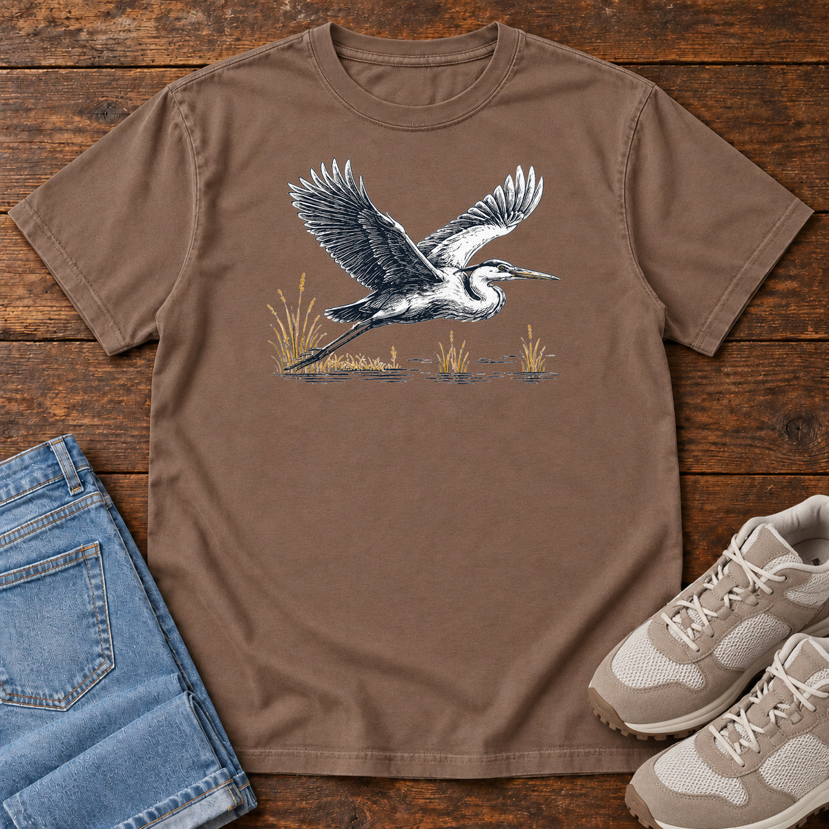Heron in Flight T-shirt in Espresso